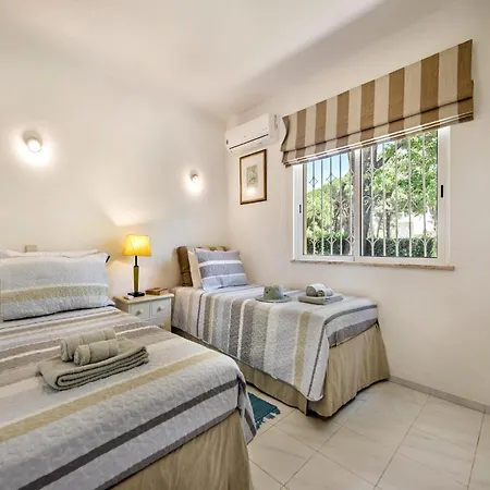 Daniela Casa de Férias *